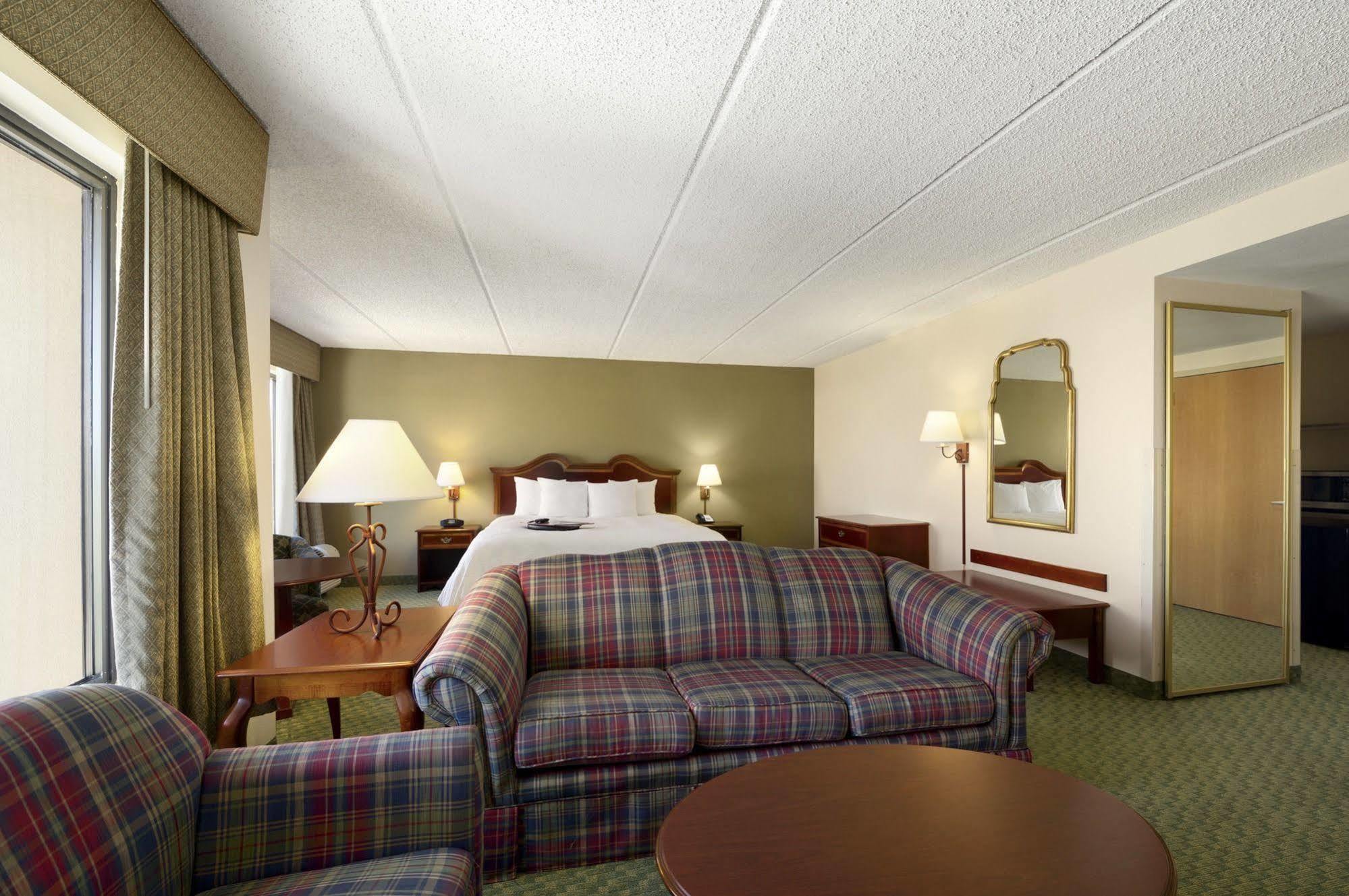 Hampton - Houston/brookhollow Hotel 3*